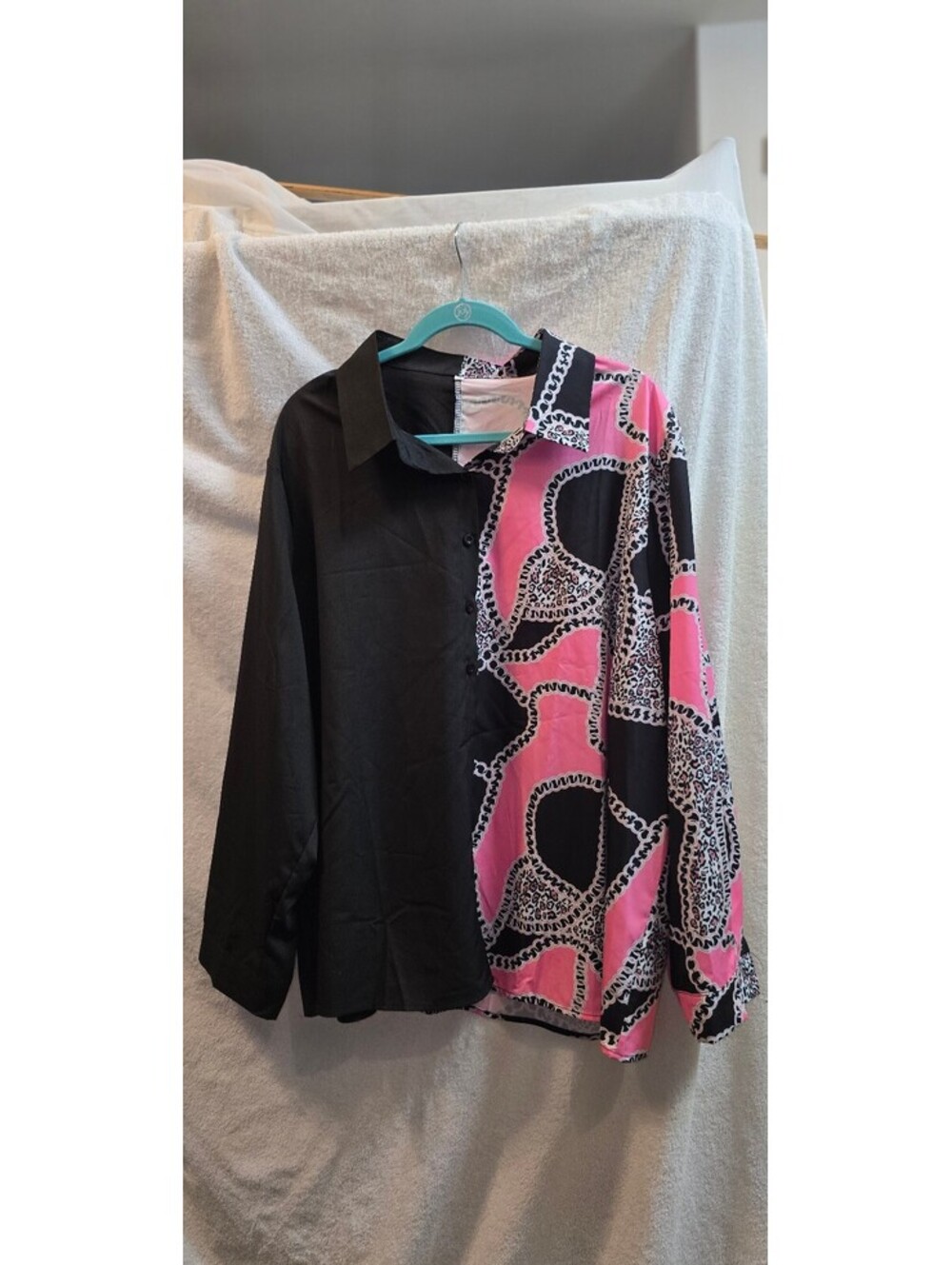 Black and pink geometric long sleeve blouse sz 22-24
